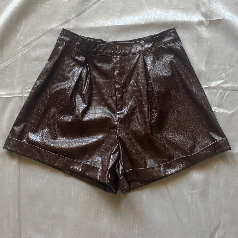 Brown High Waist Patent Straight Leg Short Small 4